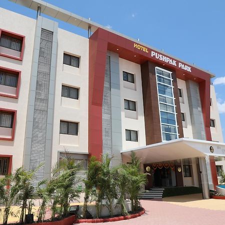 Hotel Pushpak Park Osmanabad Luaran gambar