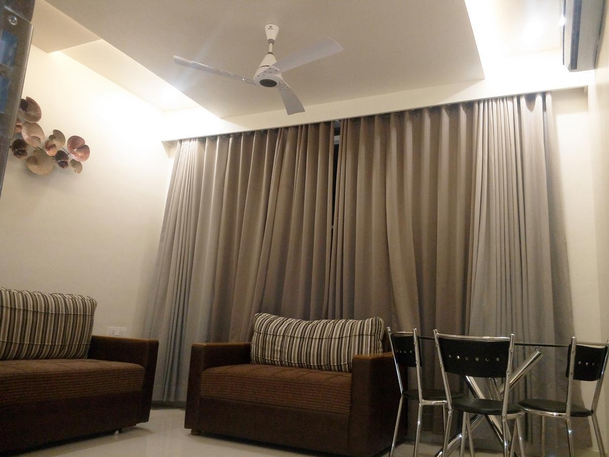 Hotel Pushpak Park Osmanabad Luaran gambar